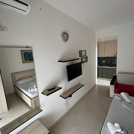 Al Mare Apartment Radhime