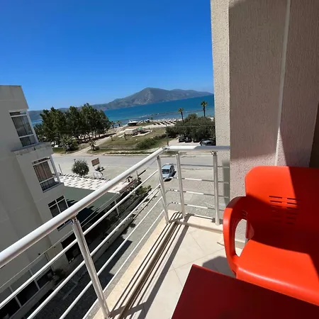 Al Mare Apartment Radhime